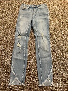 Judy Blue Women’s 3/26 Raw Hem Skinny Fit Distressed Stretch Light Wash Jeans